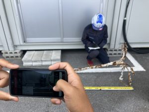 現場で中央開発株式会社様がミライ工事を活用する様子